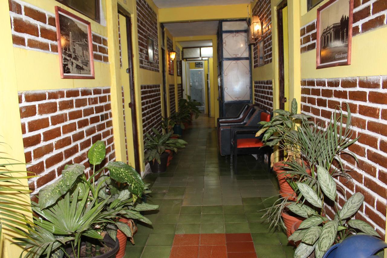 Hotel Casa Del Viajero Кетцалтенанго Екстериор снимка