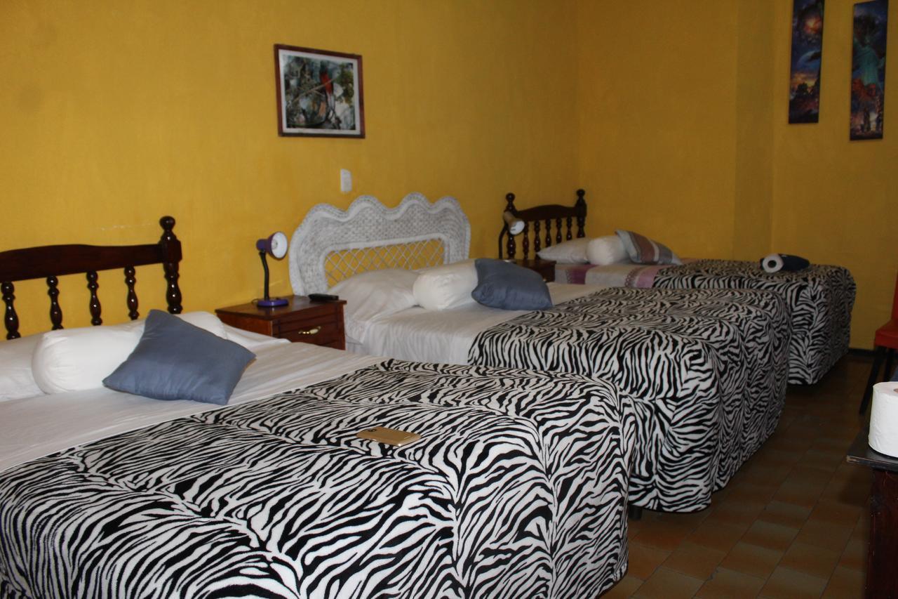 Hotel Casa Del Viajero Кетцалтенанго Екстериор снимка