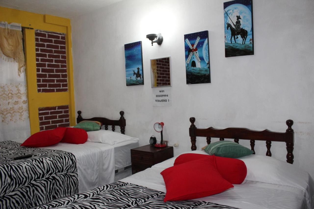 Hotel Casa Del Viajero Кетцалтенанго Екстериор снимка